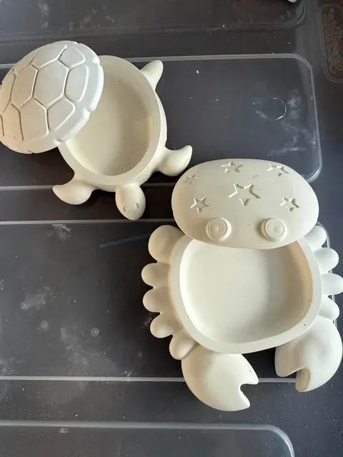 Ocean friends plaster shapes in a ready-to-paint kit